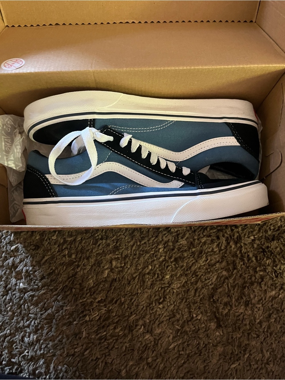 Vans Low-Top Sneakers in two-tone light and dark Blue and White
